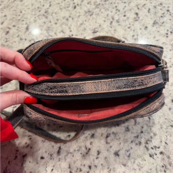 Bed Stu Shy Bag - Black Lux & Nectar Lux - NEW - Picture 3 of 3